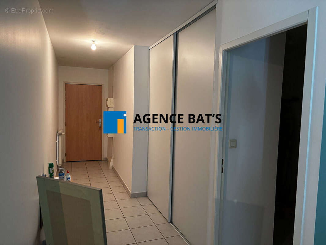 Photo 6 - Appartement à ROCHE-LA-MOLIERE