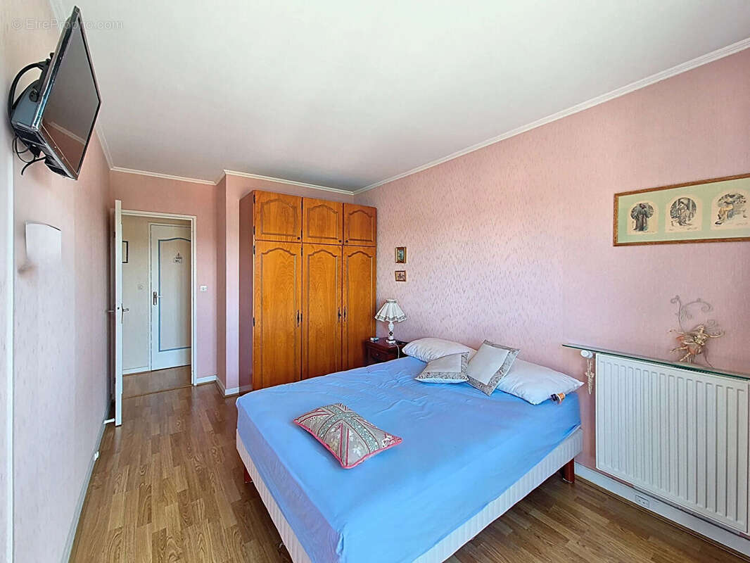 Appartement à L'HAY-LES-ROSES
