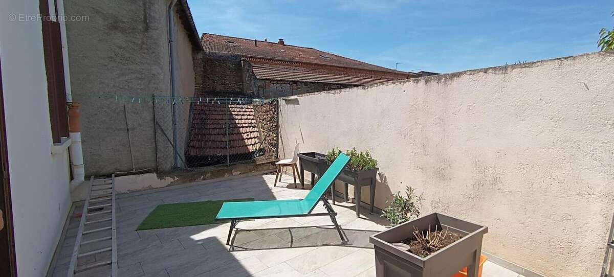 Maison à vendre 5 pièces ISSOIRE (63) - photo 2