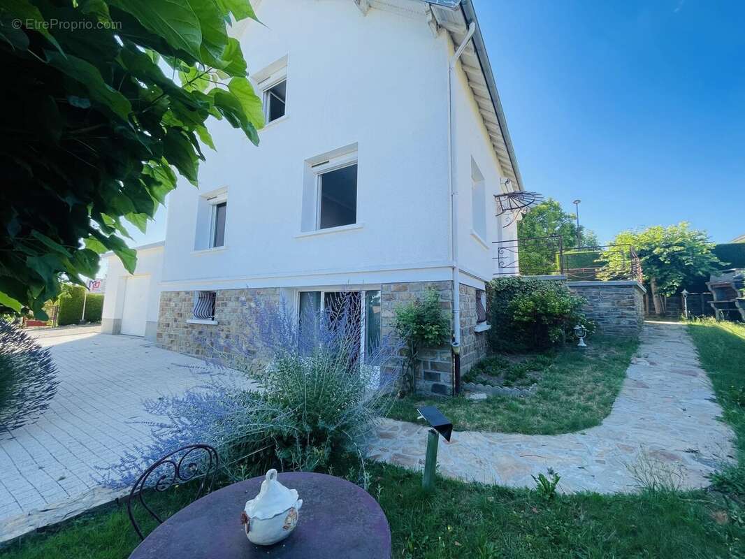 Maison 117 m² à Jumilhac-Le-Grand  - photo 4