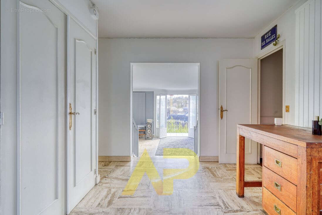 Maison à LE PLESSIS-ROBINSON