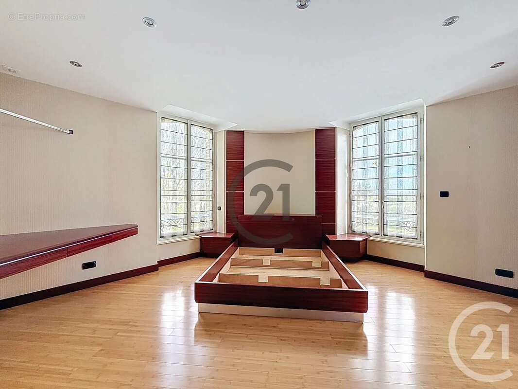 Maison à LAINES-AUX-BOIS