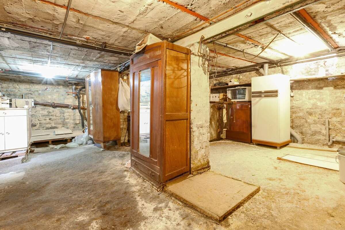 EXCLUSIVITÉ – Maison familiale traversante avec jardin, garage, sous-sol total et fort potentiel d’évolution – Plateau de Gentil - photo 19