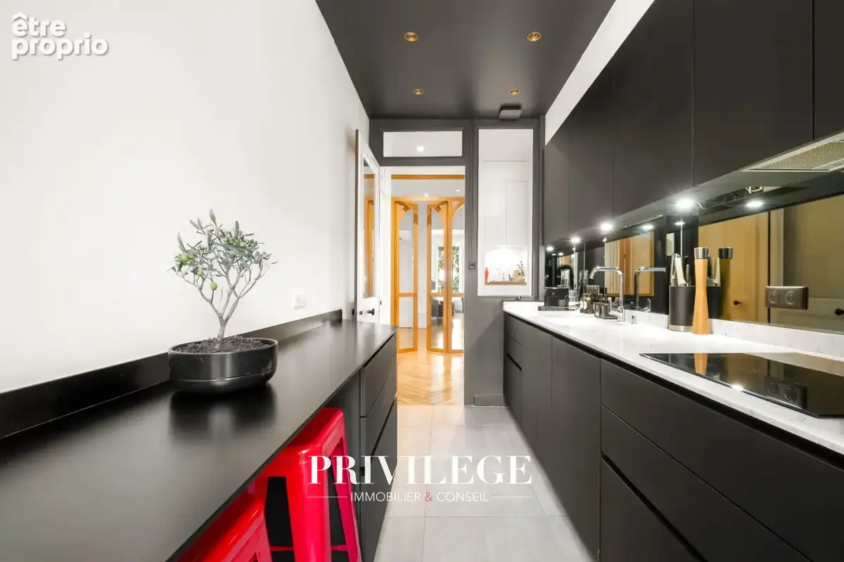 Appartement bourgeois de 110 m2   Lyon 3e, quartier Préfecture - photo 11