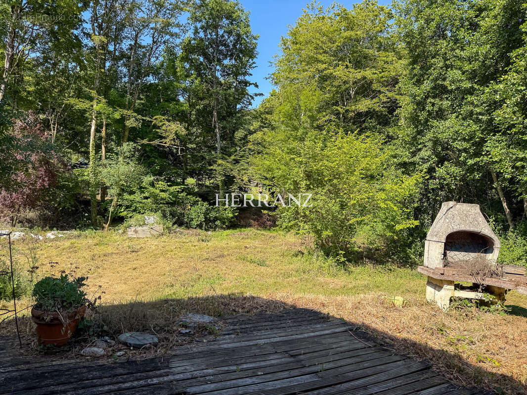 Maison  familiale 238 m2 au coeur d'un domaine boisé avec etang - photo 8