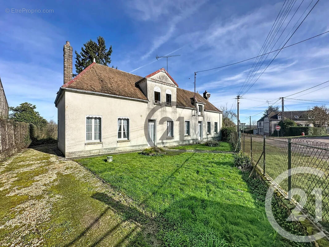 Maison à AIX-EN-OTHE