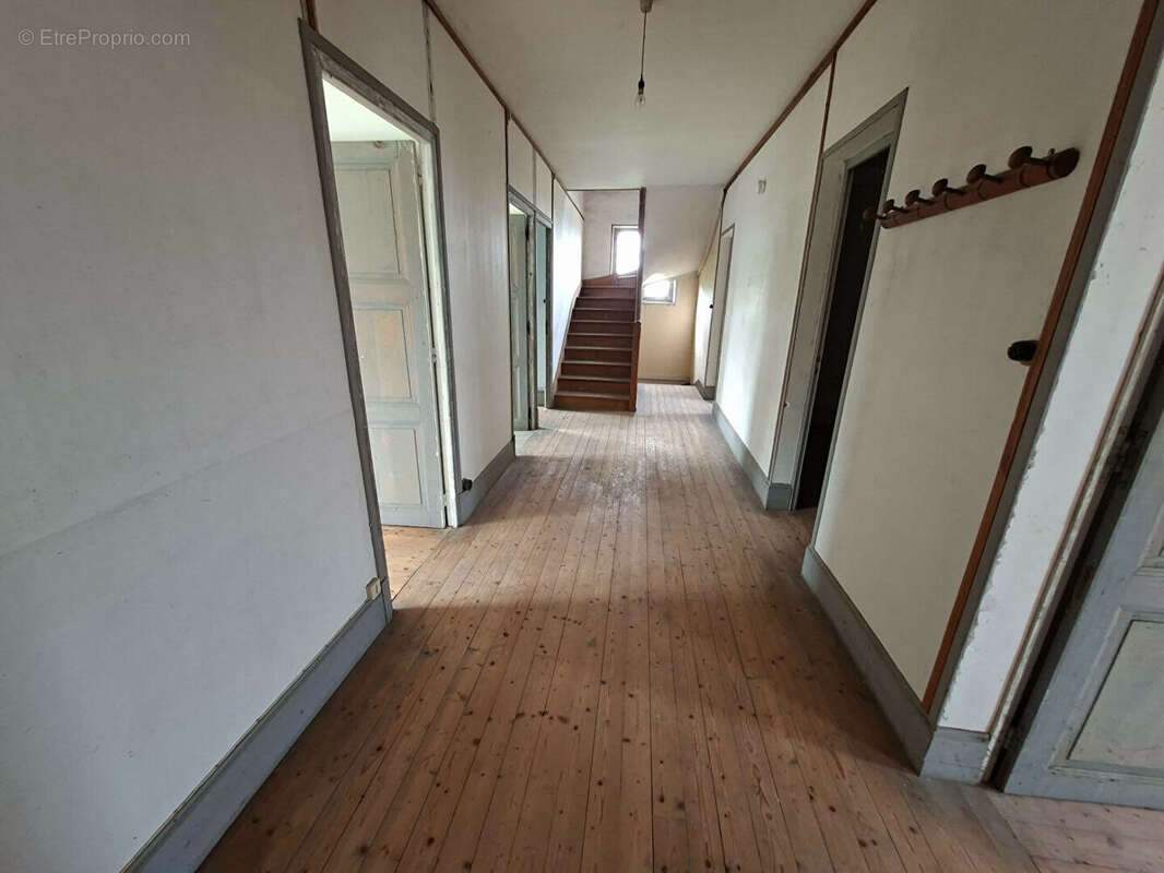Maison à BRAYE-EN-THIERACHE