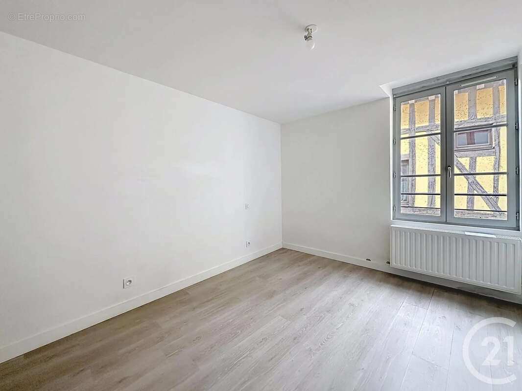 Appartement 47 m² à Troyes  - photo 2