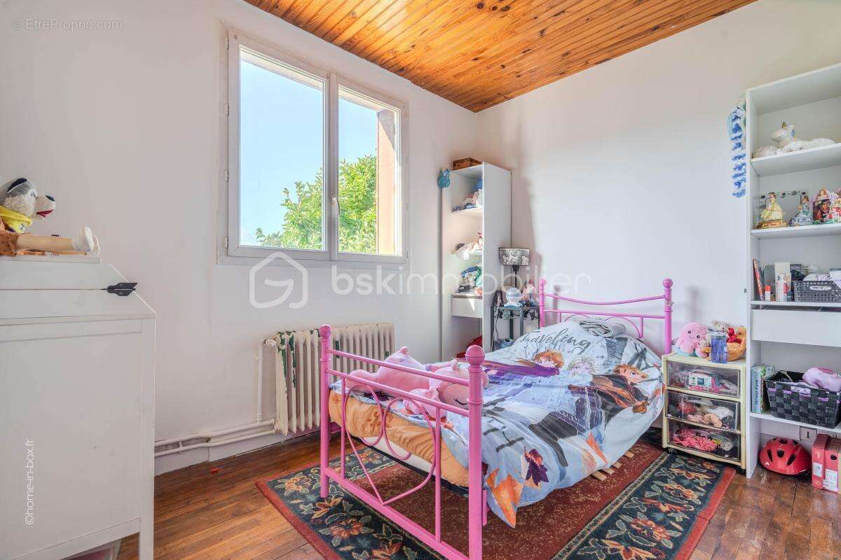 Maison à PONTAULT-COMBAULT