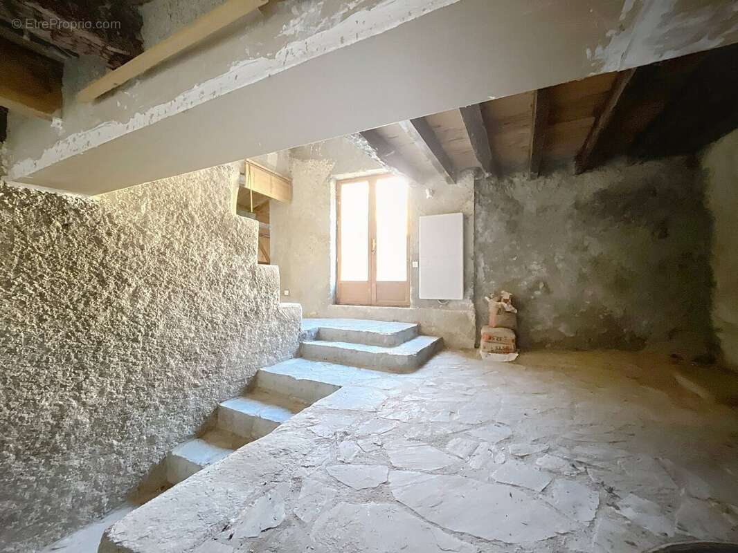 Maison à FERRIERES-POUSSAROU