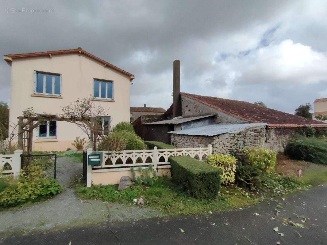 Maison à LA VERRIE