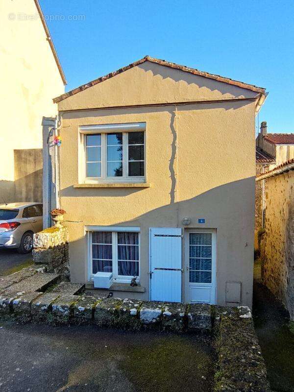 Maison à POUZAUGES