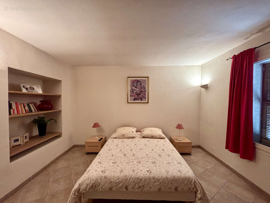 Appartement à LA CADIERE-D'AZUR