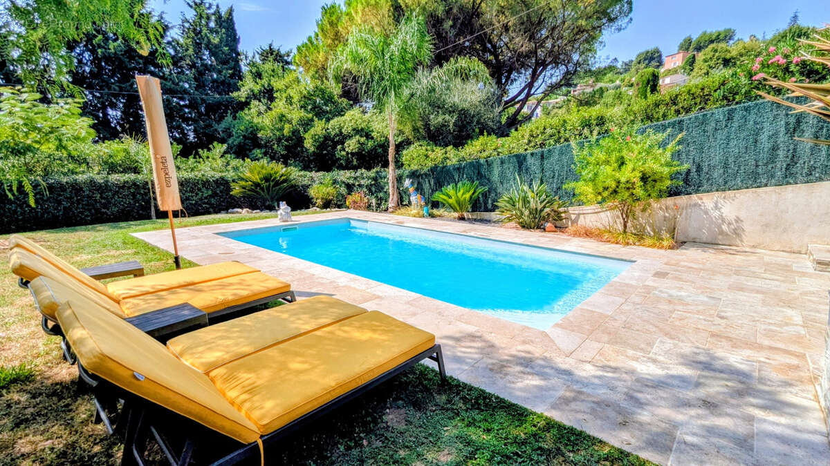 SOUS COMPROMIS - Maison récente avec piscine   Vence (7 min du centre) - photo 24
