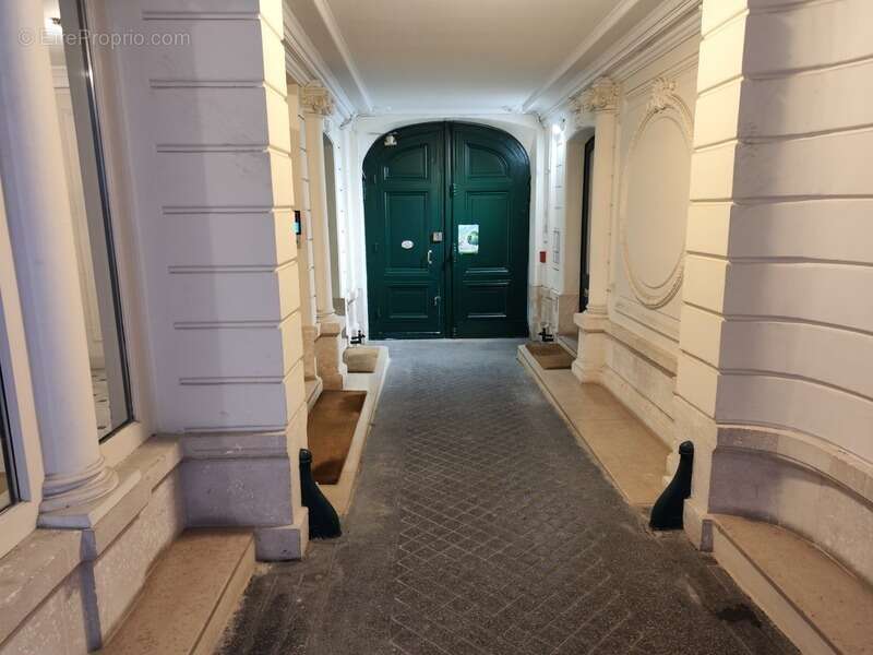 Appartement à PARIS-6E