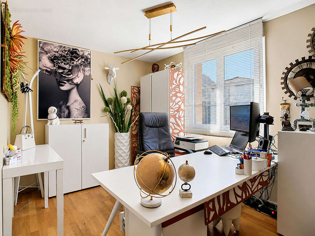Maison - T6 - 138 m² - photo 9