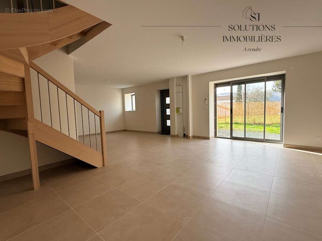 Maison à SAINT-ALBAN-DU-RHONE