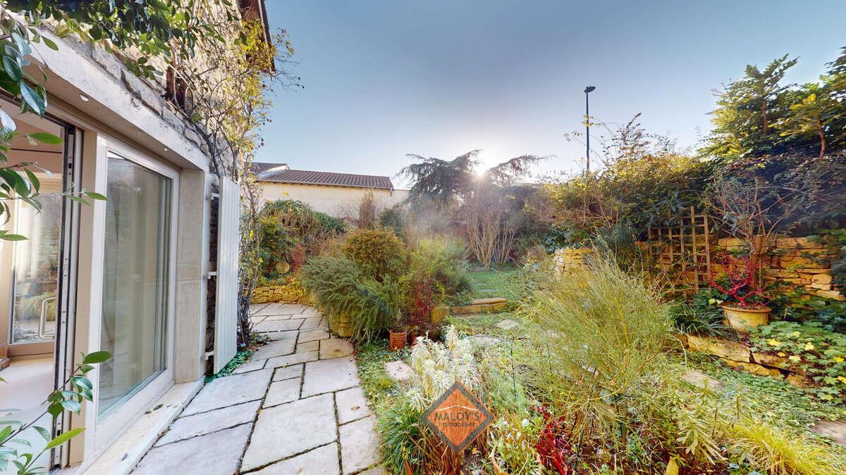 Maison à VILLEFRANCHE-SUR-SAONE