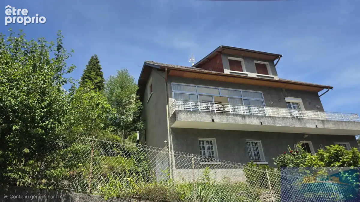 Maison élevée sur deux niveaux avec terrain et garage - photo 1