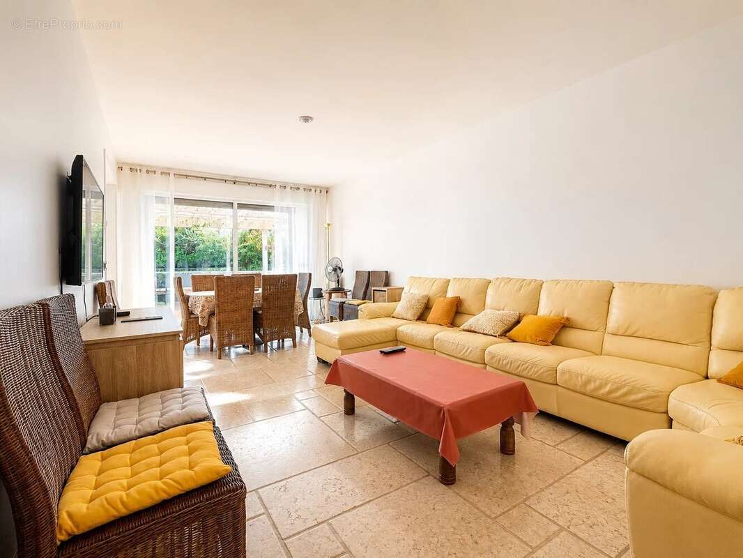 Appartement 4 pièces avec jardins – Accès direct à la plage - photo 2