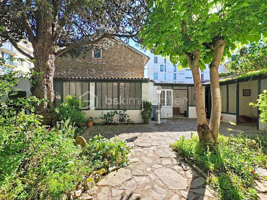 Maison à VILLEMOMBLE