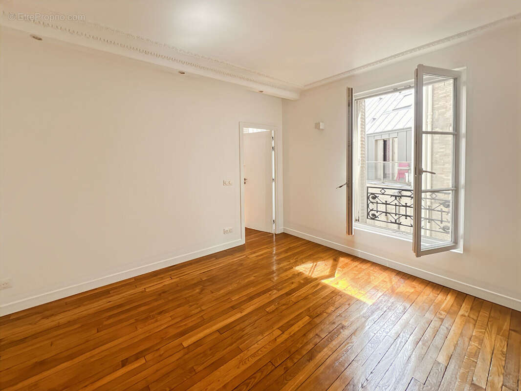 Appartement Paris 3 pièce(s) 50 m2 - photo 3