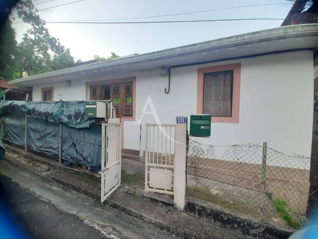 Maison à FORT-DE-FRANCE