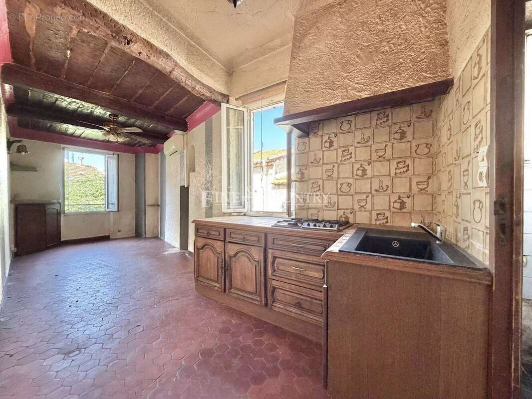 Vente immeuble à Le Cannet , à rénover. - photo 4
