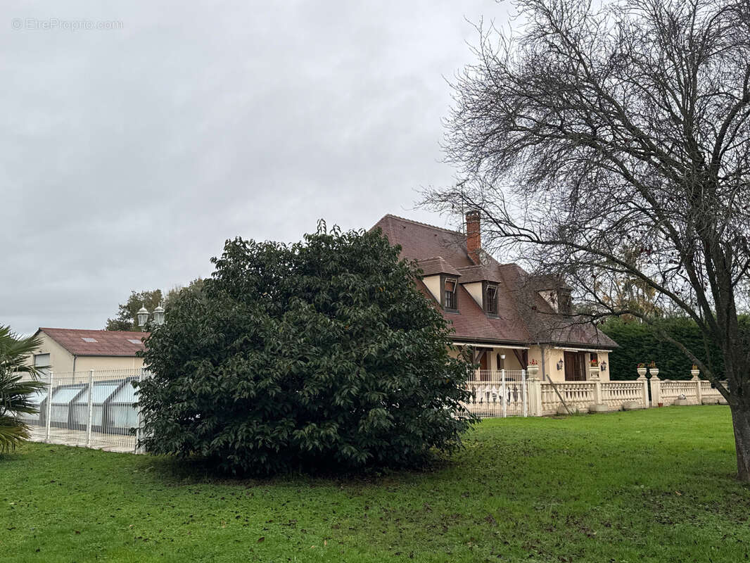 Maison à TOULON-SUR-ALLIER