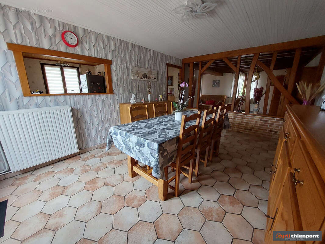 Maison à NEUFMOULIN