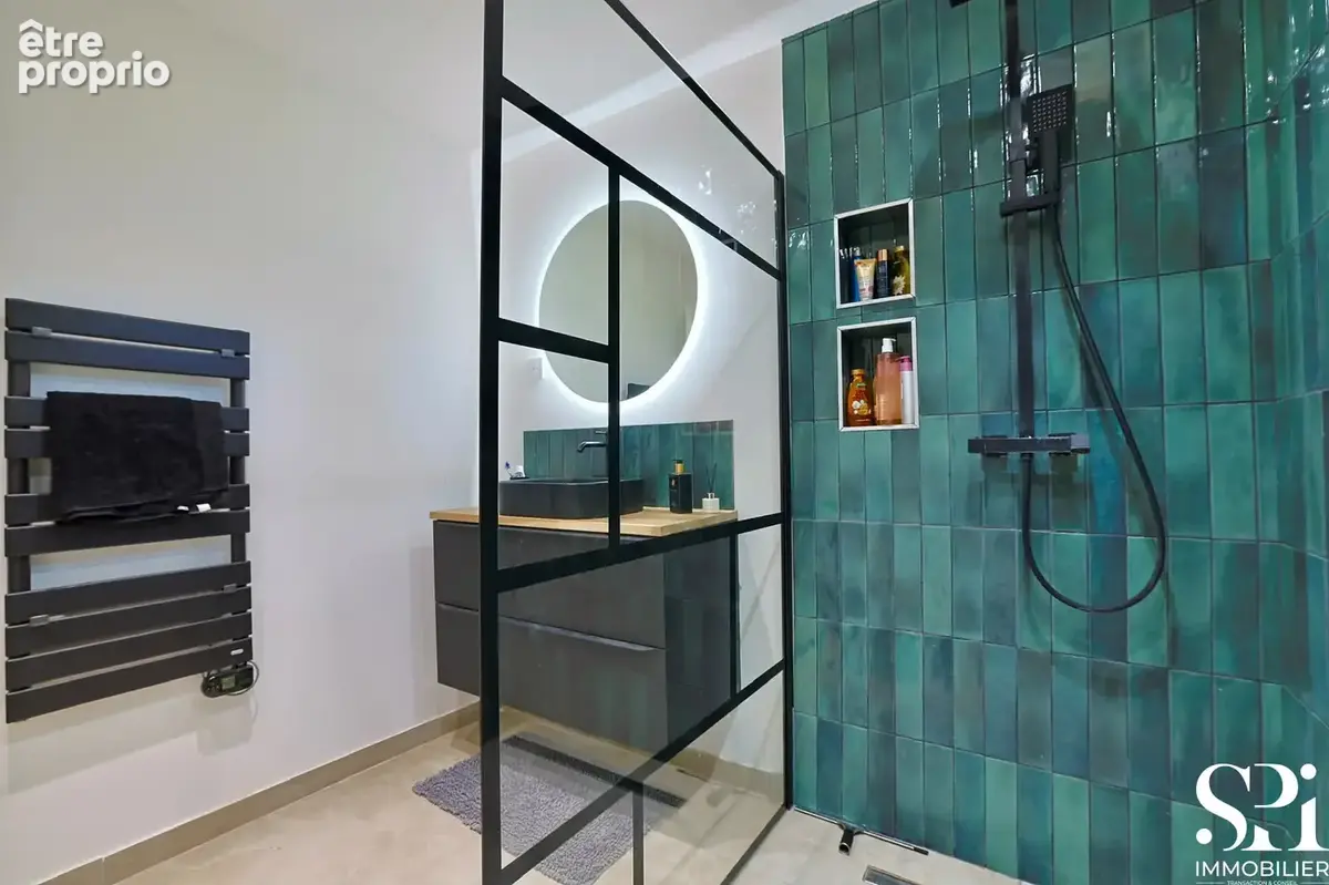 Maison de plain-pied avec piscine, jardin et garage — Toulon, quartier Sainte-Anne / Siblas - photo 16