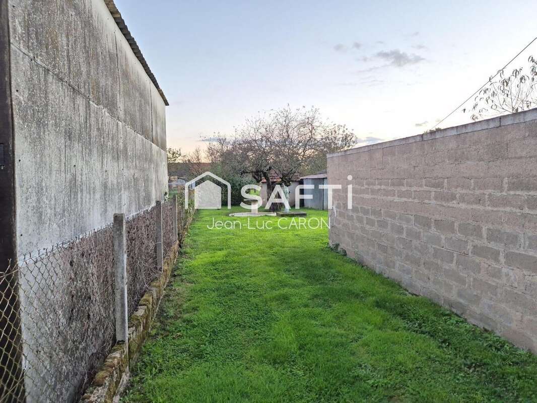 Photo 8 - Maison à SAINT-GERMAIN-CHASSENAY