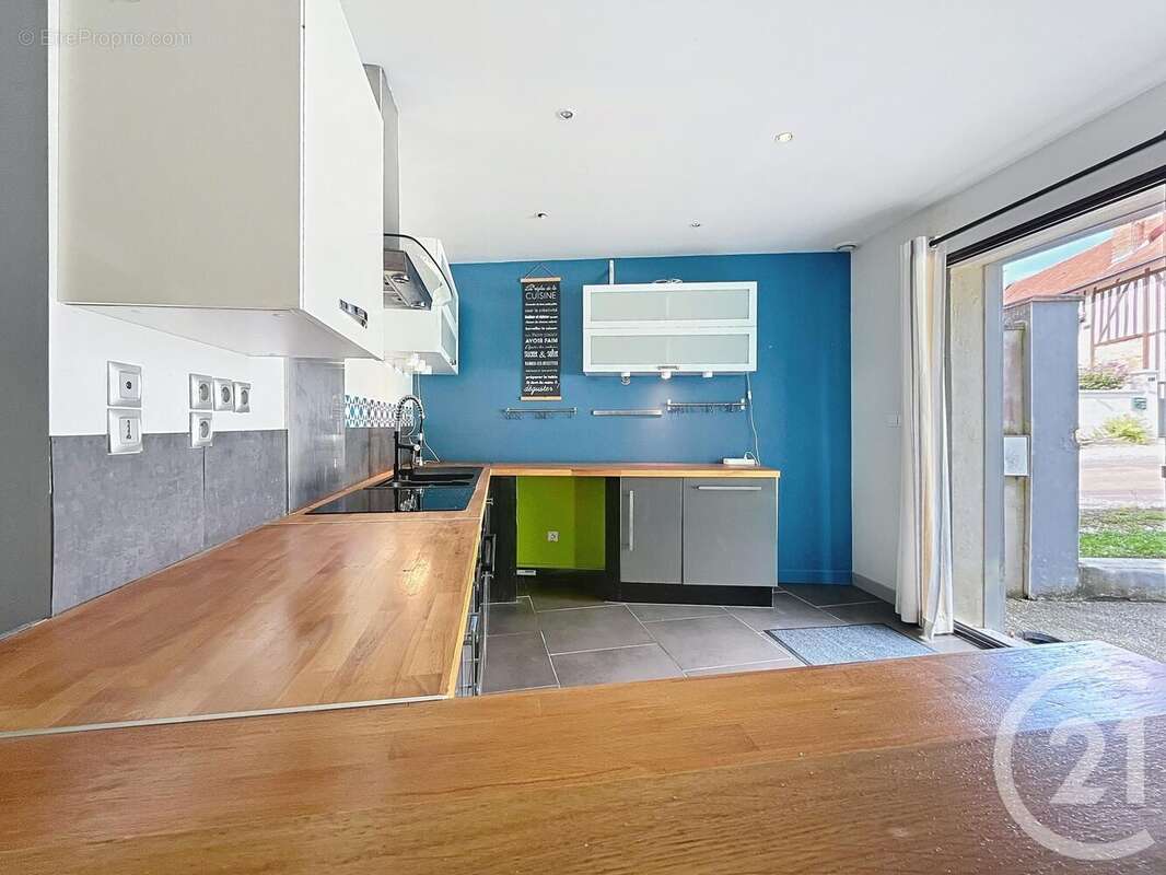 Maison à MONTIERAMEY