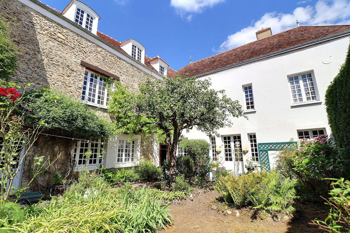 Maison à EPERNON