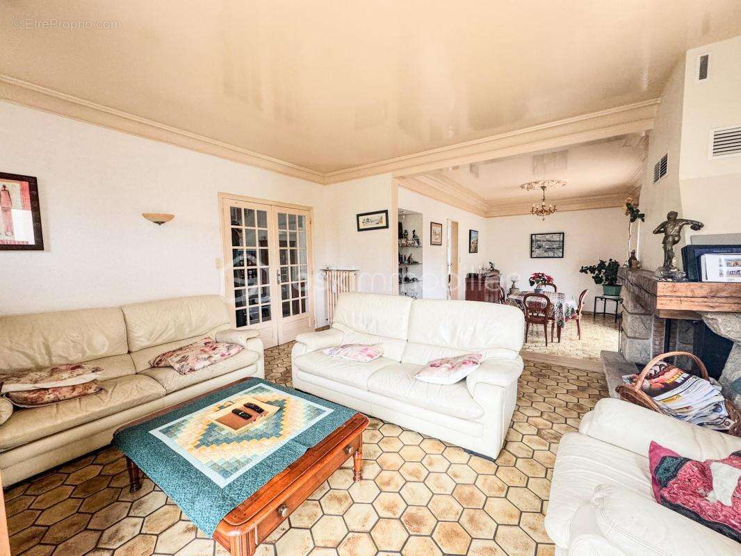 Maison à NOYAL-SUR-VILAINE