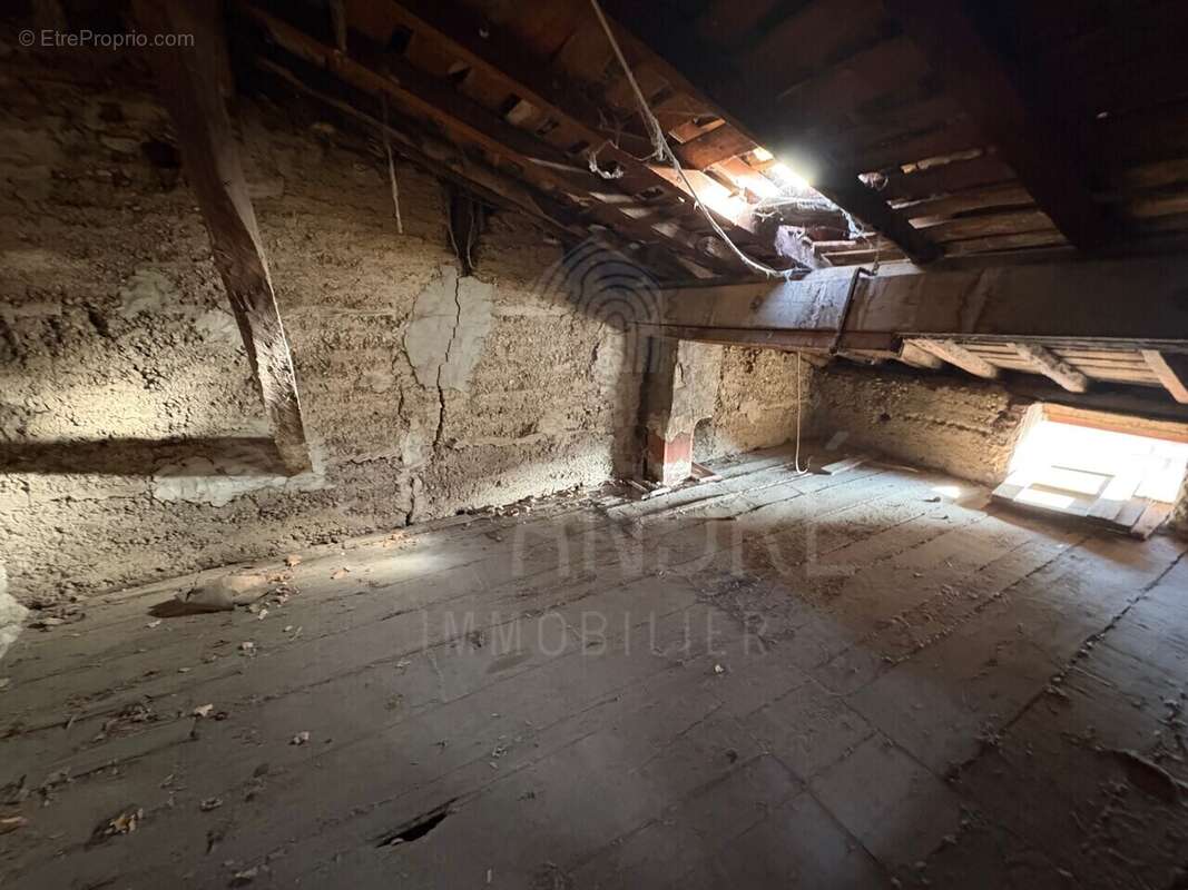 Maison à BEAUREPAIRE