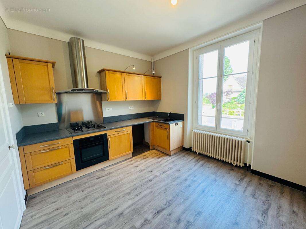 Maison à COSNE-COURS-SUR-LOIRE