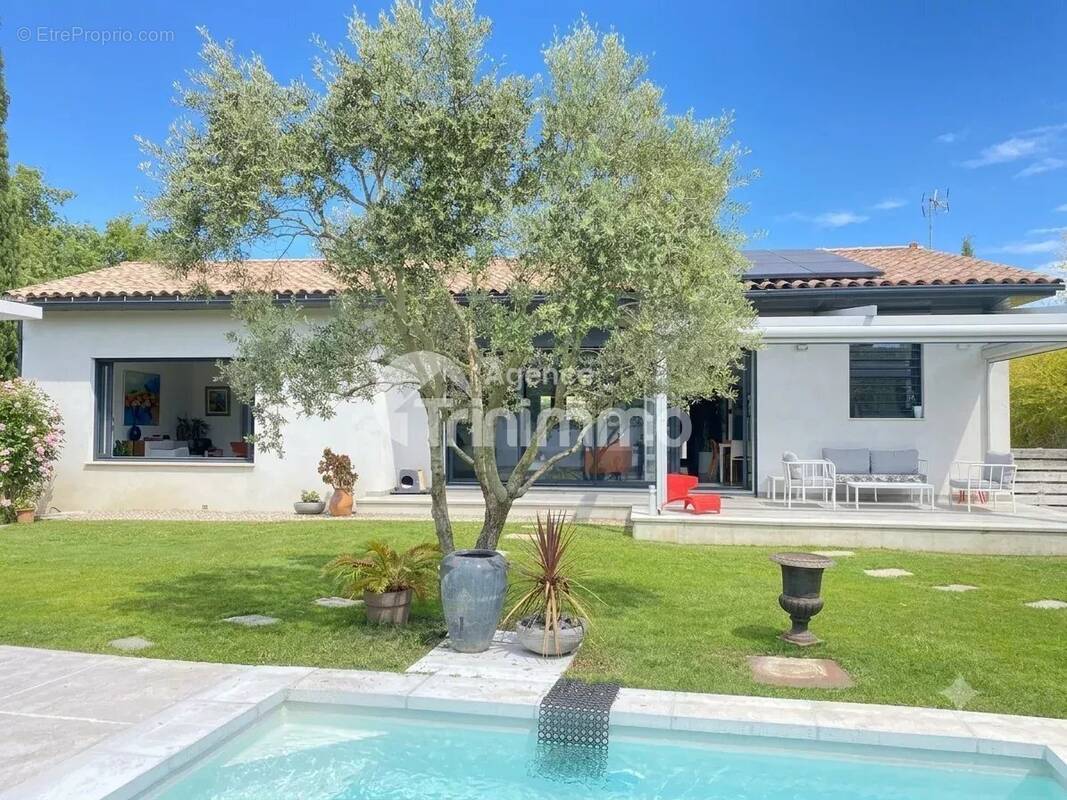 Appartement à MORIERES-LES-AVIGNON