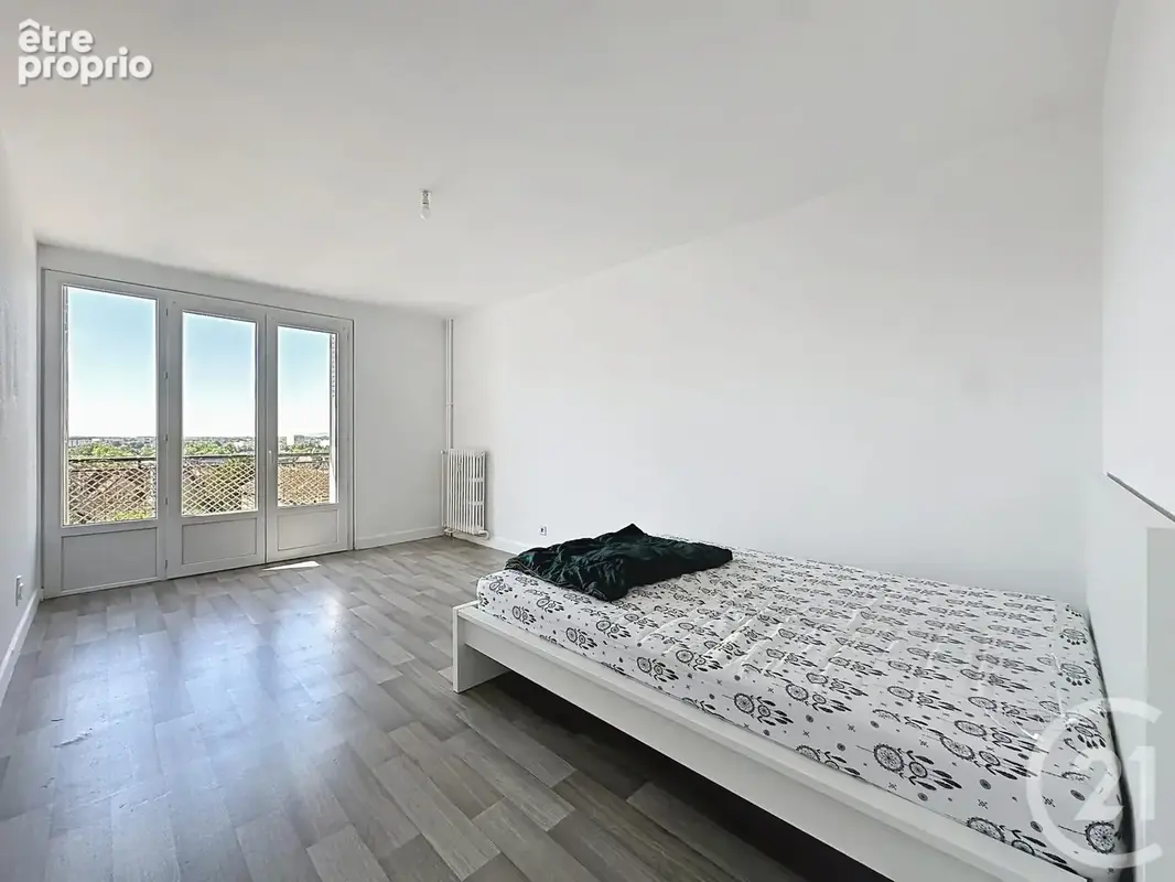 Appartement 5 pièces 84 m² à vendre à Troyes (10000) - photo 5