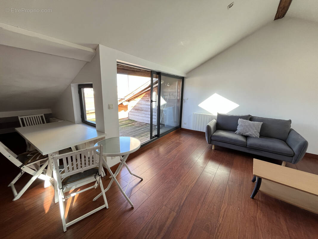 Appartement à SAINT-ETIENNE