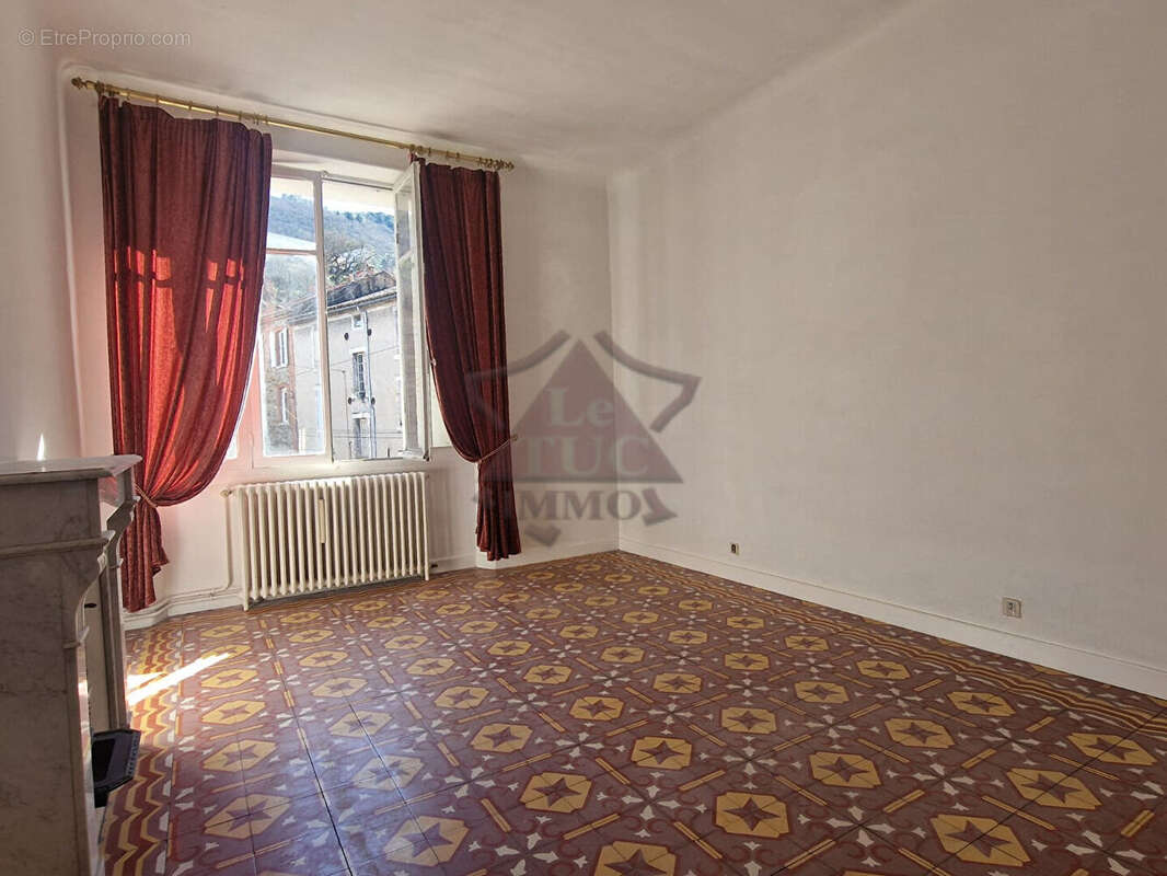 Maison à MOLIERES-SUR-CEZE