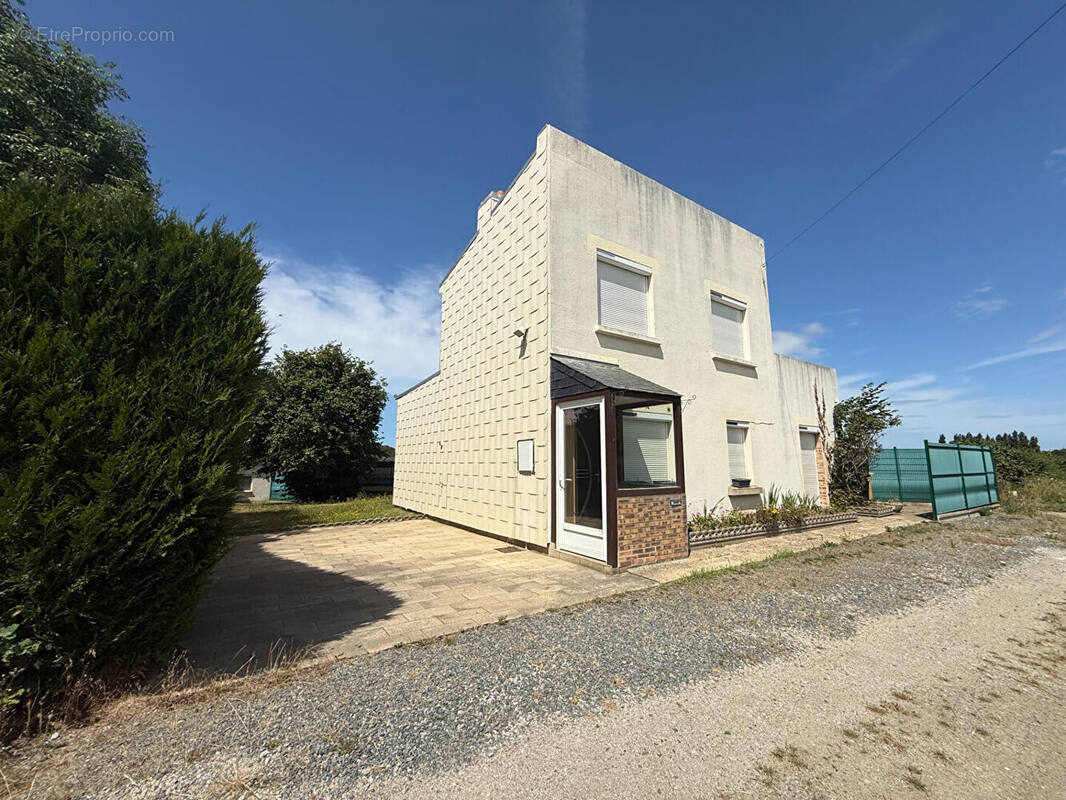 Maison à TREGUEUX
