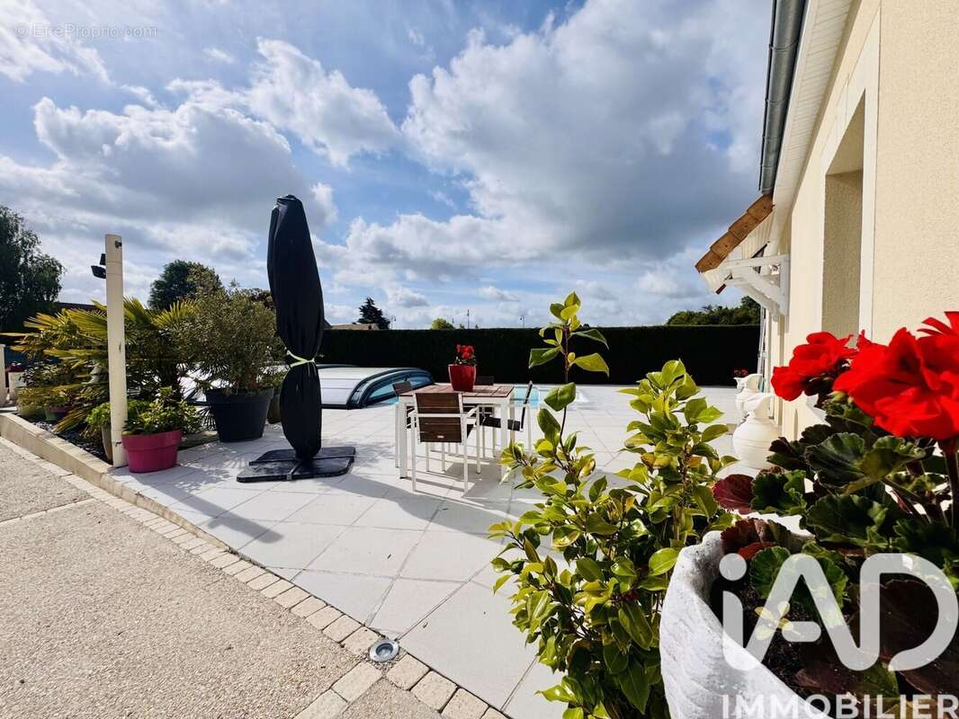 Maison 140 m² à Maulette  - photo 4