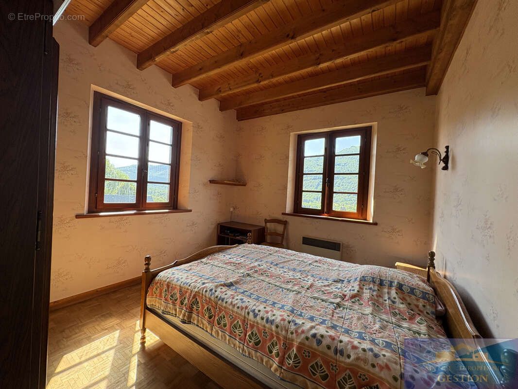Maison à AUCUN