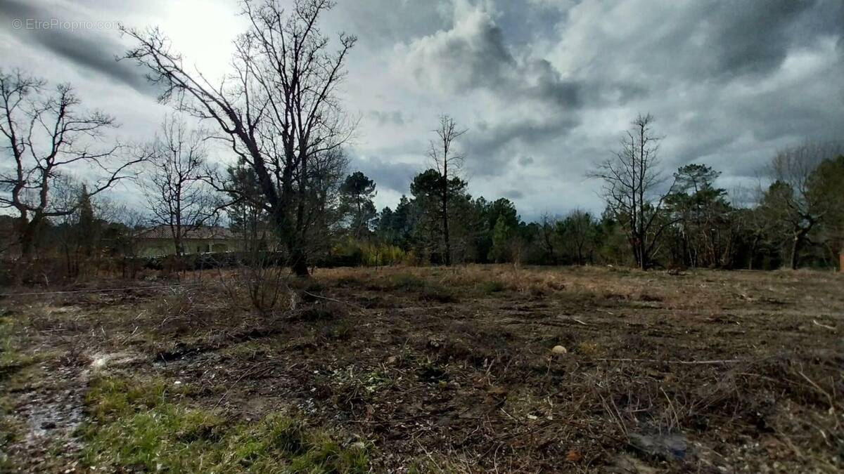Terrain à CHANCELADE