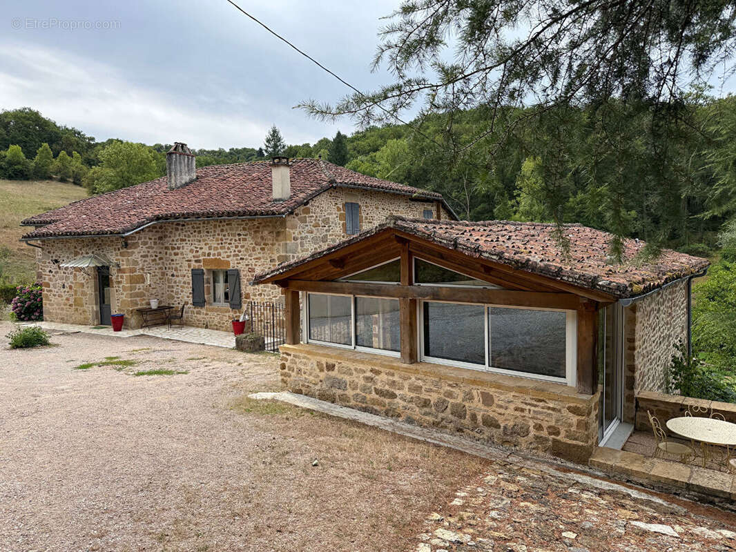 Ensemble immobilier de caractère 288 m² - photo 3