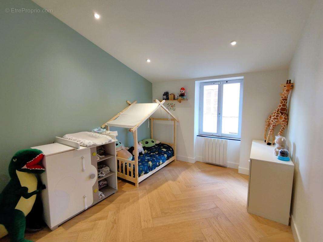 Maison à VILLEFRANCHE-SUR-SAONE