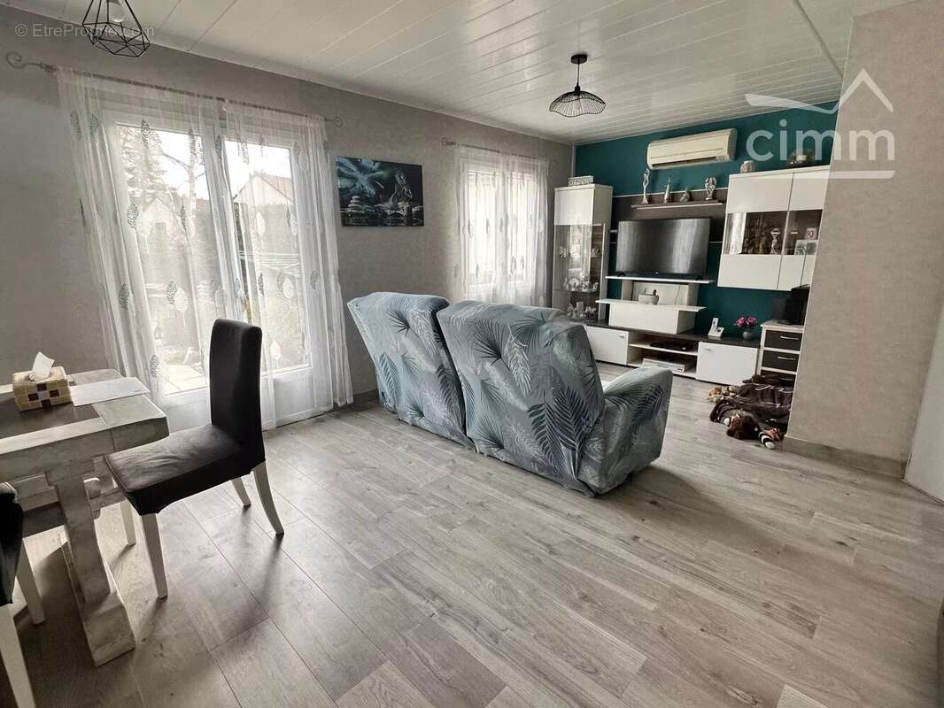 Maison à CONGIS-SUR-THEROUANNE