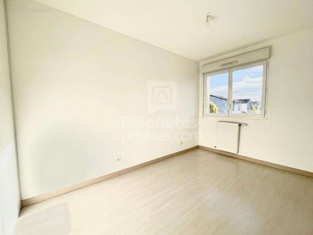 Maison à CASTELGINEST