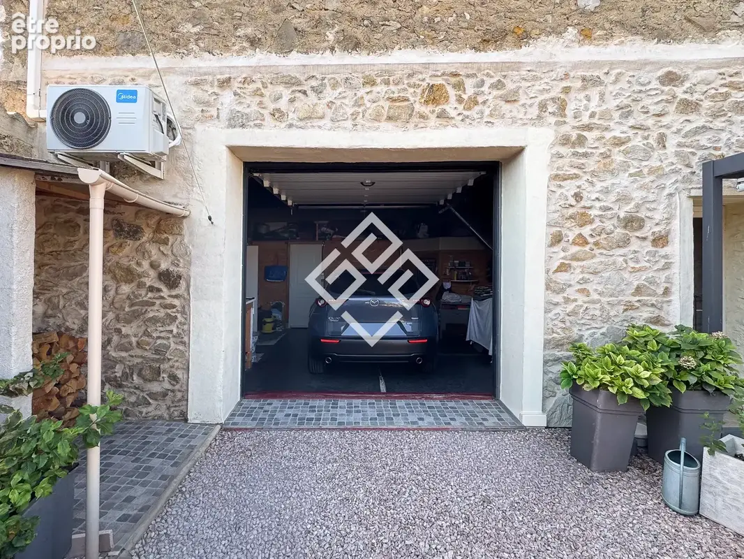 Maison en Pierre de caractère avec jardin et garage - photo 12